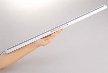 わずか13mmの超薄型ボディ